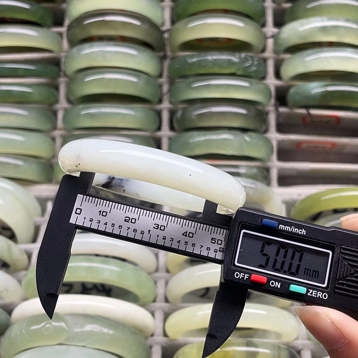 未镶嵌蛇纹石玉手镯249