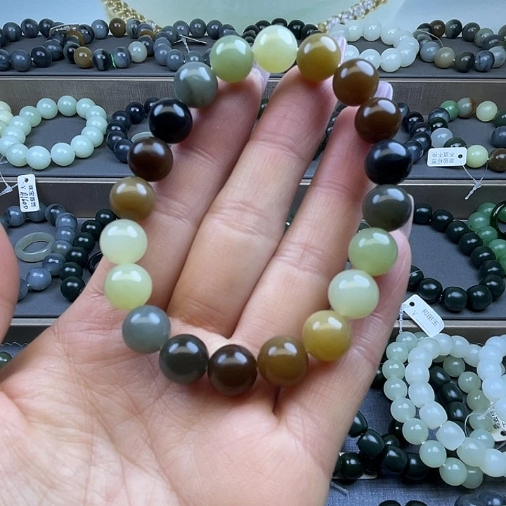 和田玉未镶嵌手链