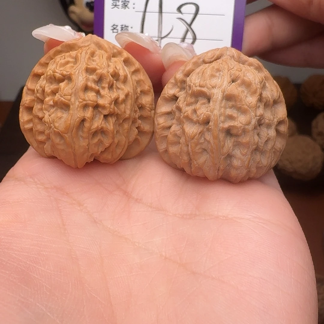 文玩核桃吊坠精品手捻三角白34