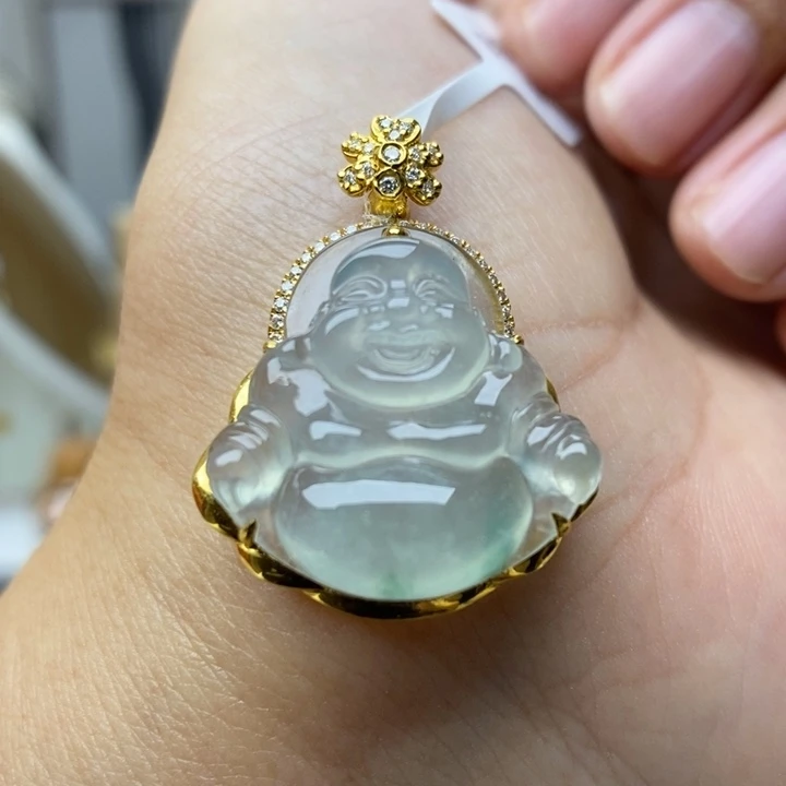 【闪购商品】颈饰18K金镶嵌翡翠48