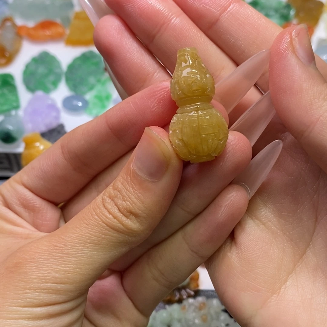 定制翡翠未镶嵌吊坠