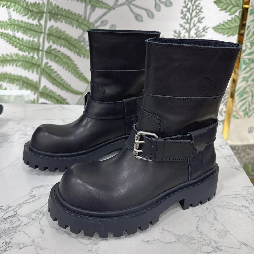 新款冬季套筒靴舒适百搭洋气品质女鞋厚底黑色哑光牛皮