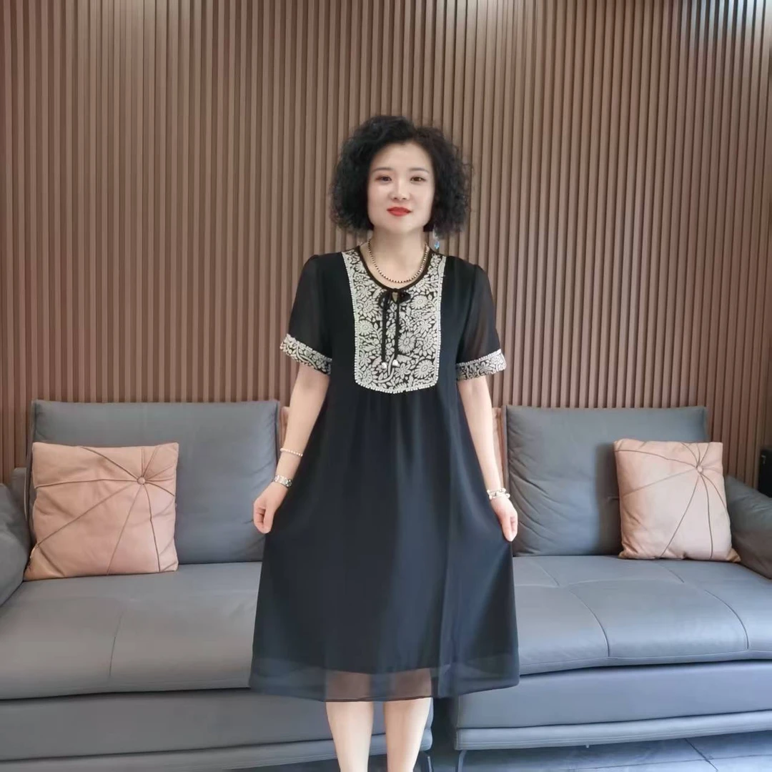 夏季宽松时尚连衣裙