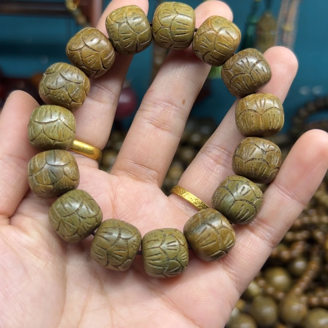 维腊木（绿檀）无事牌