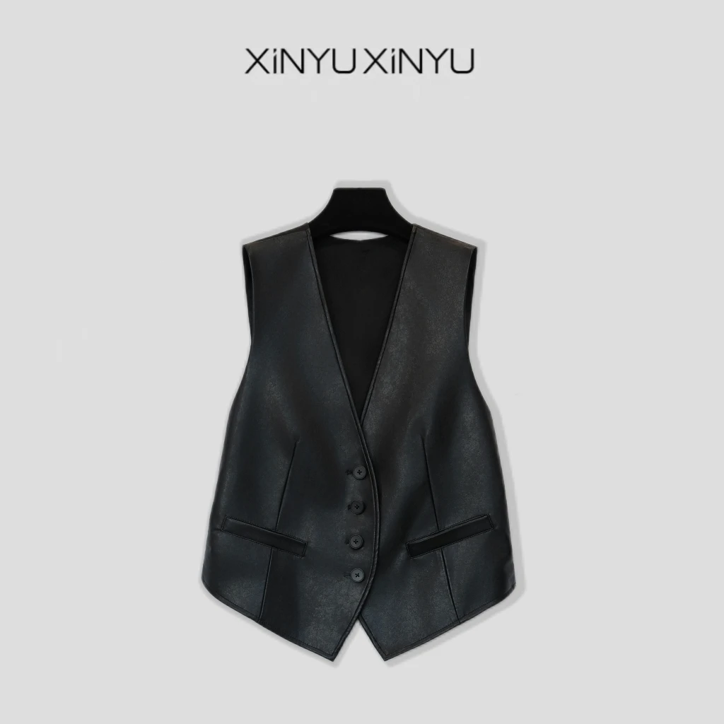 XINYU/芯与『温德』V领单排扣口袋皮马甲皮衣 33471 气质 时尚 百搭