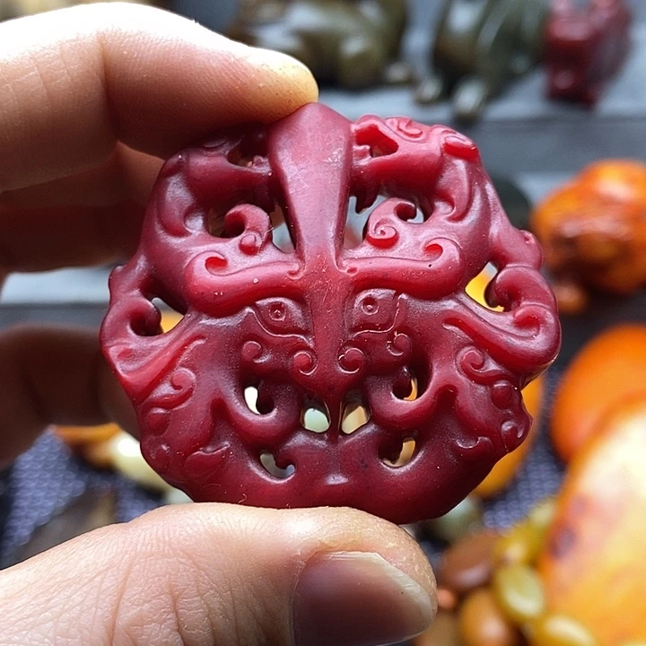 未镶嵌蛇纹石玉颈饰