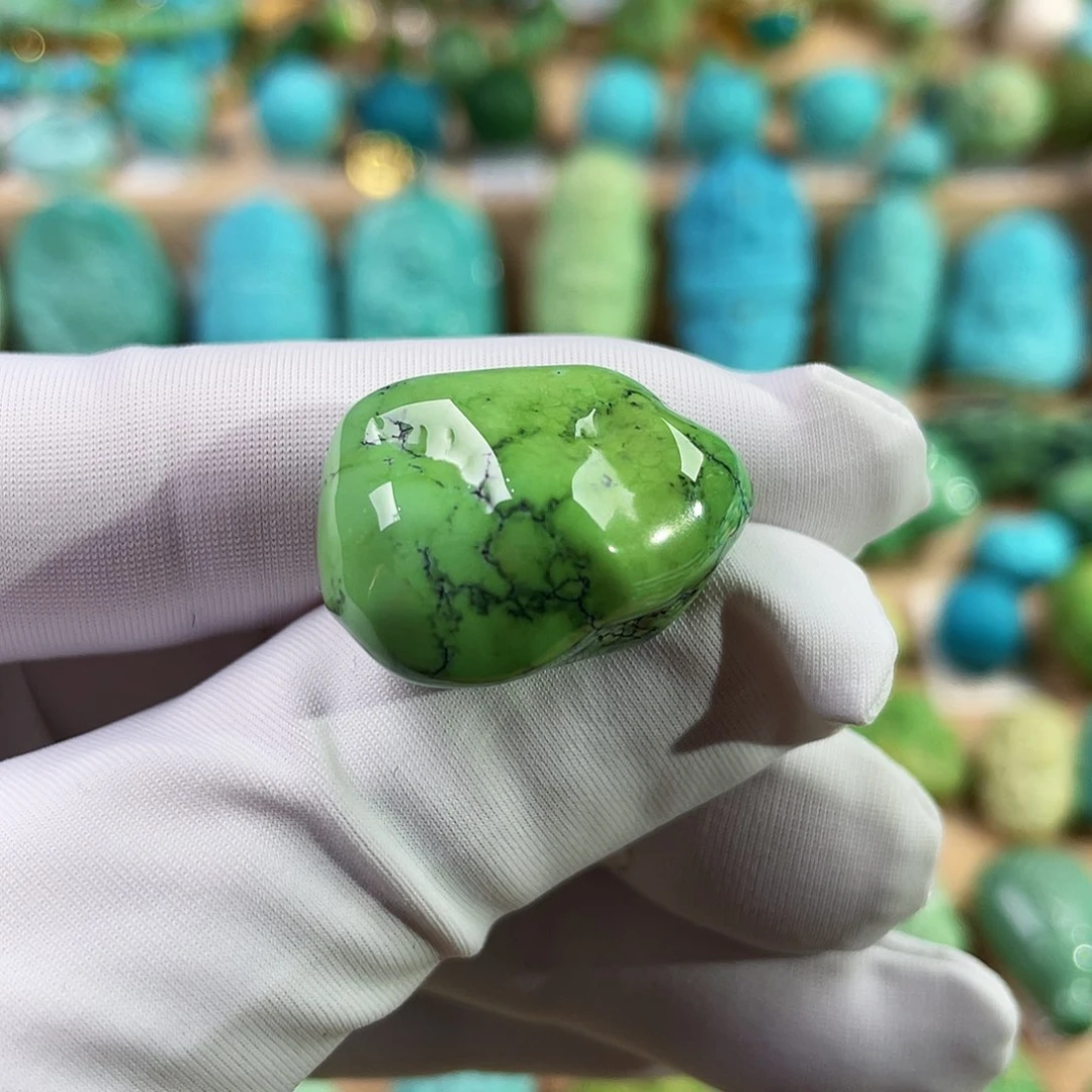 绿松石未镶嵌珠宝奇石