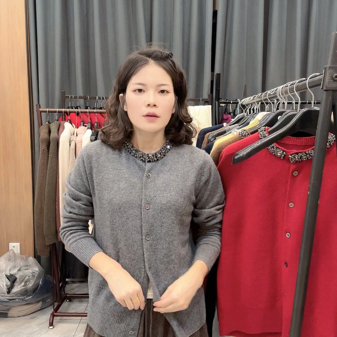 山羊绒手缝领钻超精致