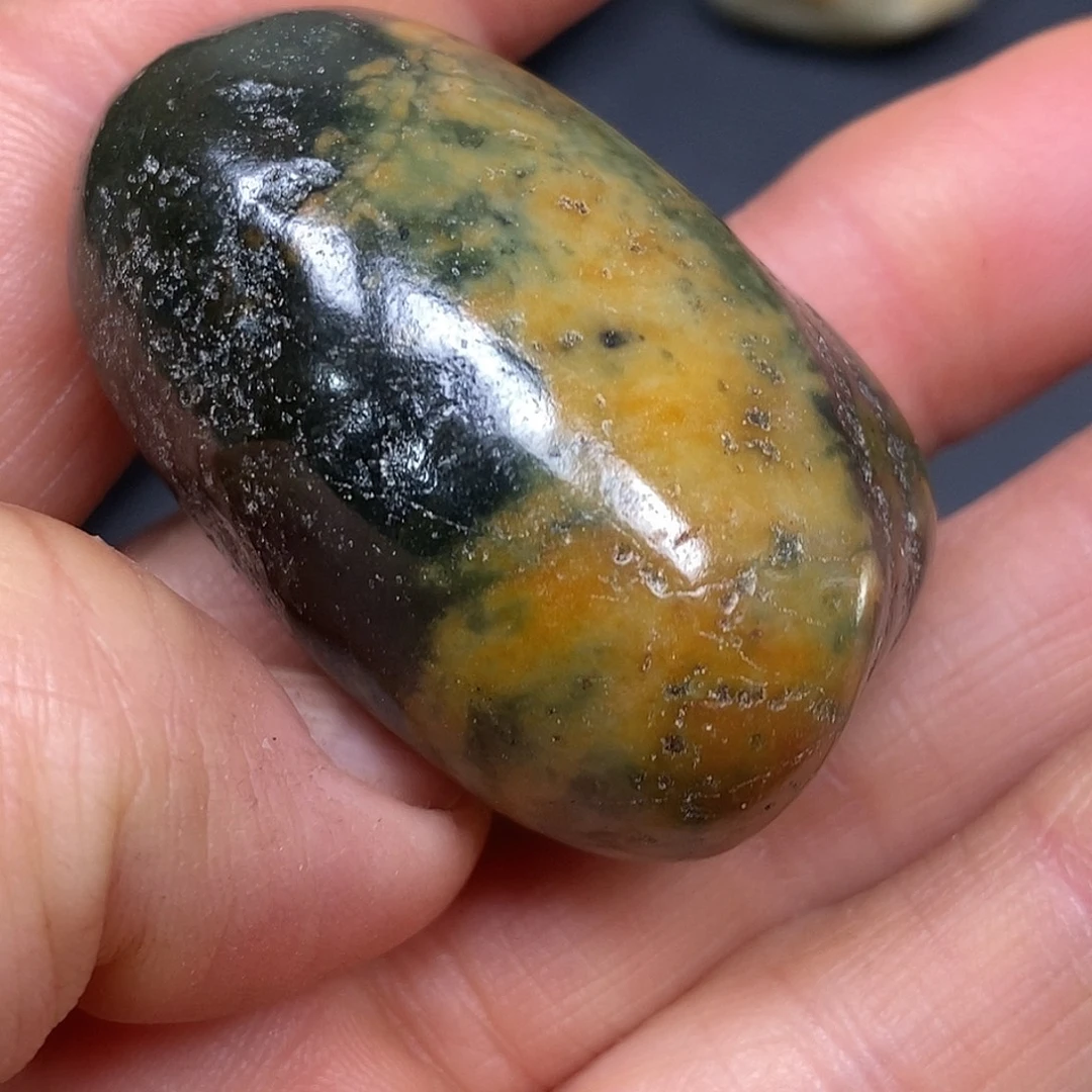 和田玉未镶嵌珠宝奇石