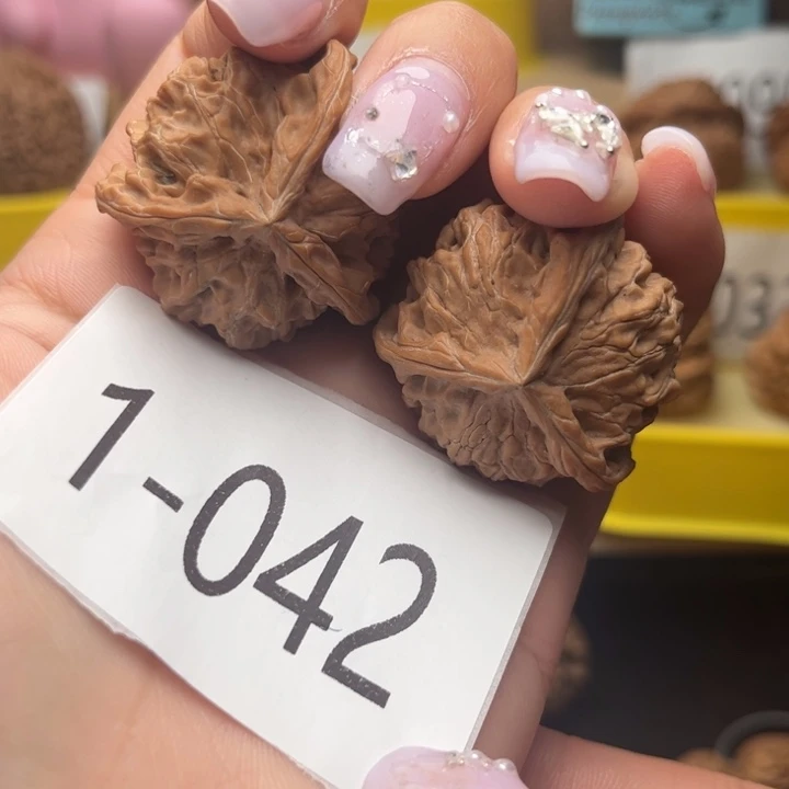 文玩核桃把件37全品盘山1042