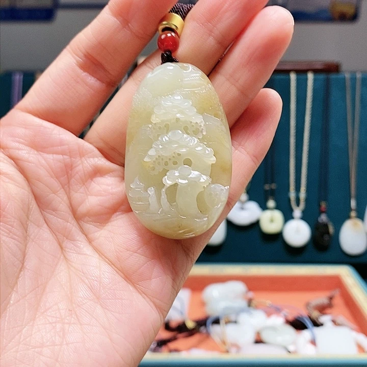【闪购商品】颈饰未镶嵌和田玉