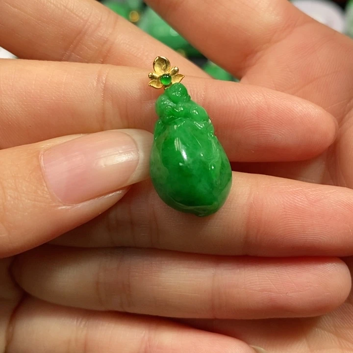 颈饰未镶嵌翡翠吊坠