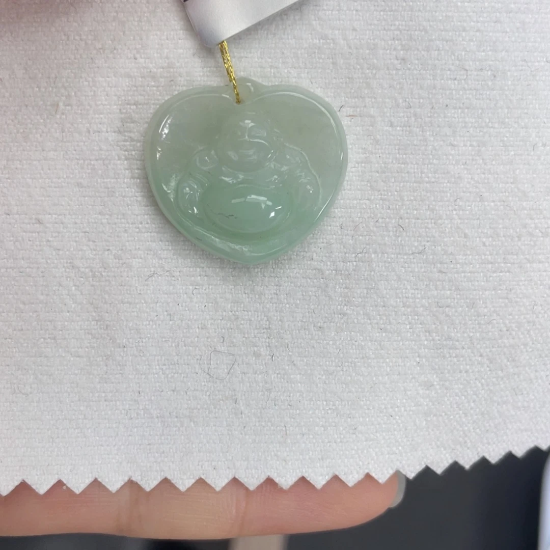 翡翠未镶嵌颈饰佛公