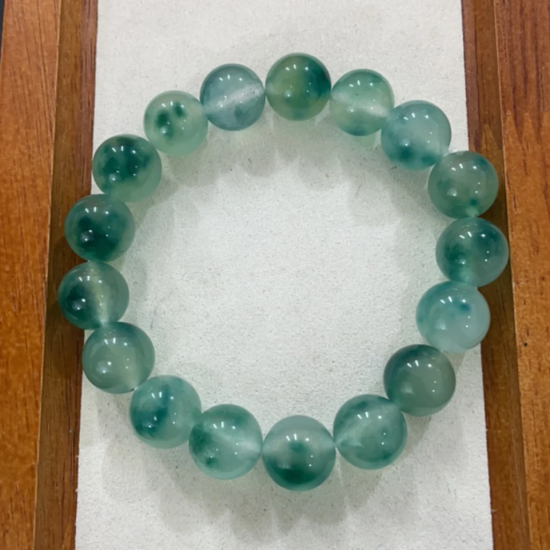 197  卡12飘乌鸡手串