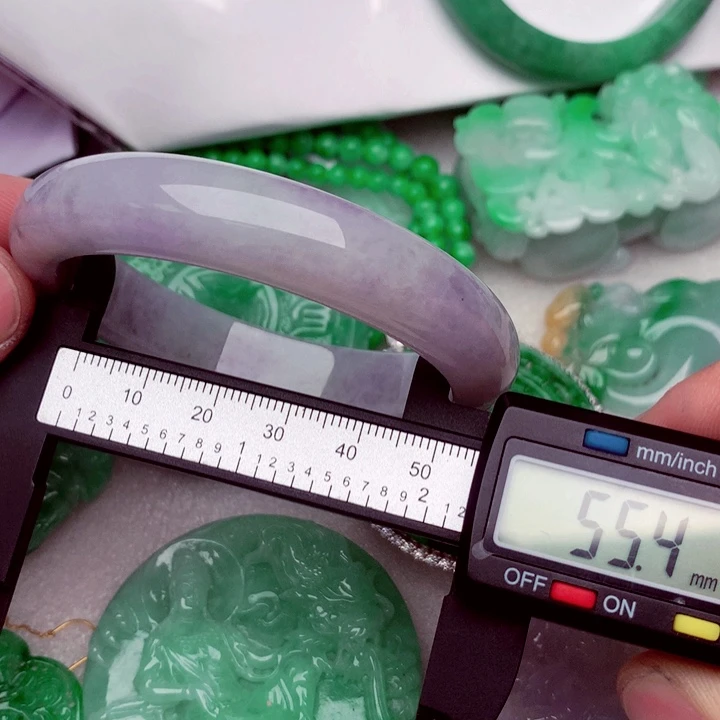 翡翠手镯未镶嵌a货