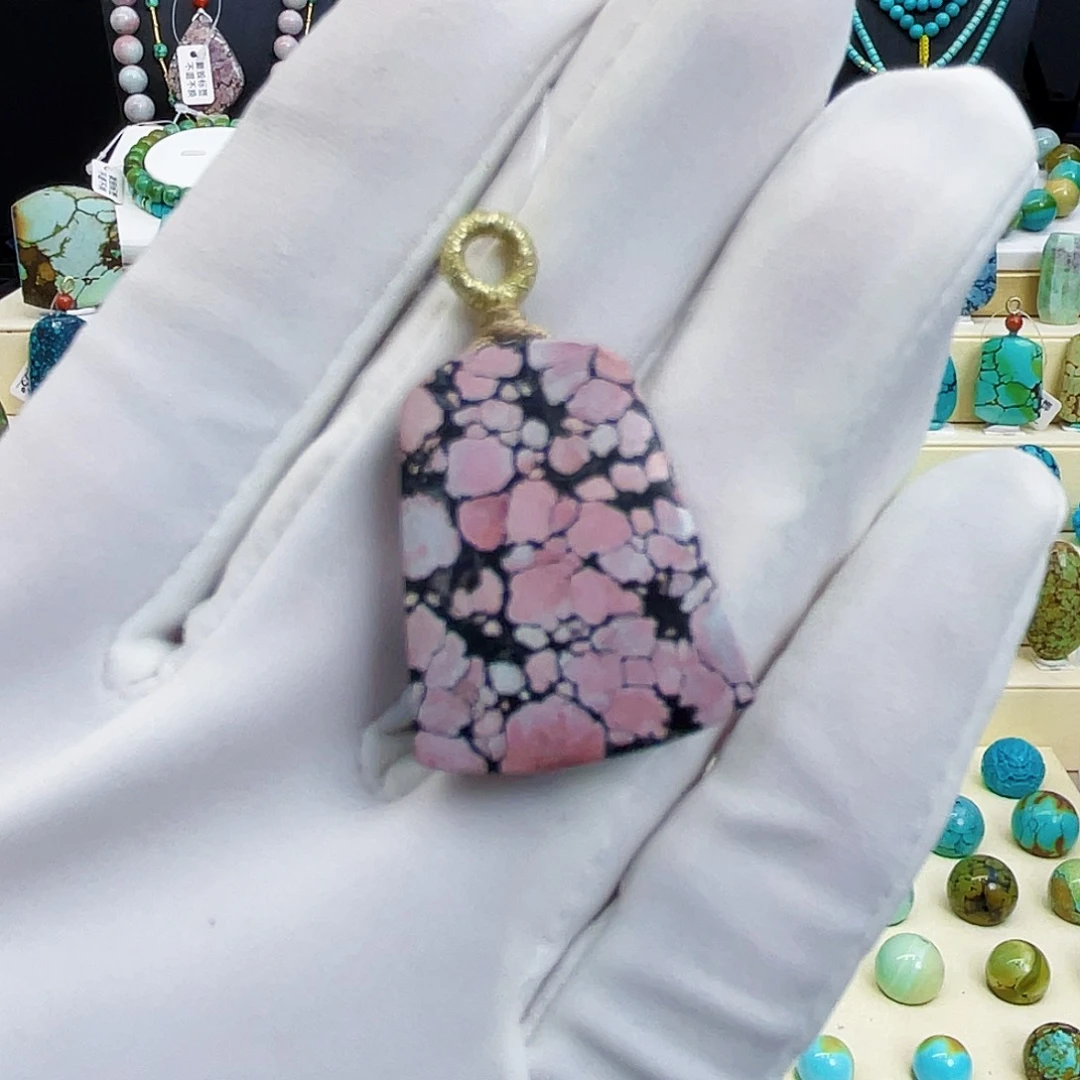 绿松石未镶嵌颈饰