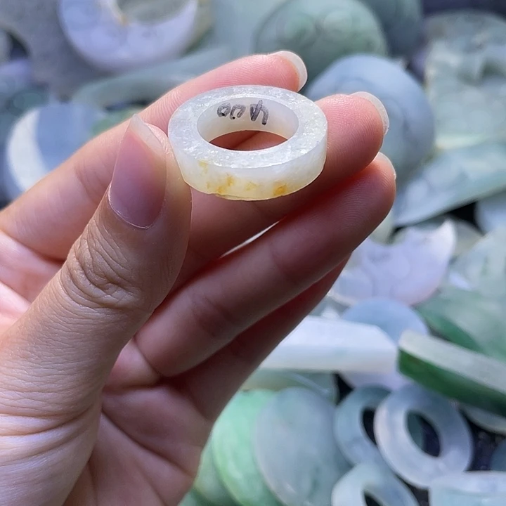 定制翡翠未镶嵌桂花糕戒指