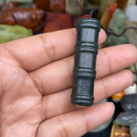 和田玉未镶嵌颈饰102