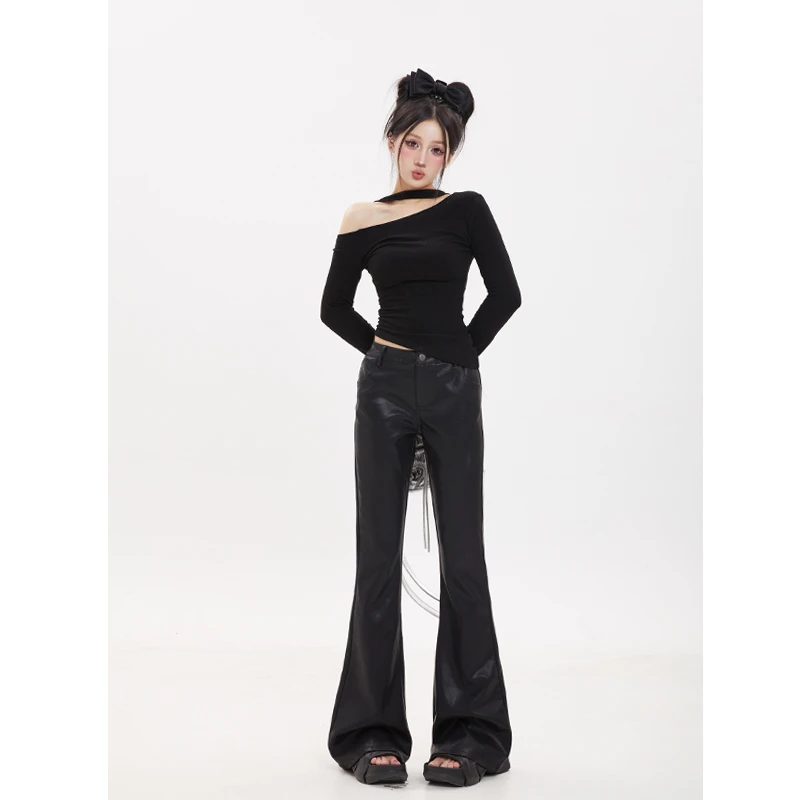 莫欣欣&（青苍现货）黑色pu皮微喇裤女设计感喇叭裤马蹄裤子A230476