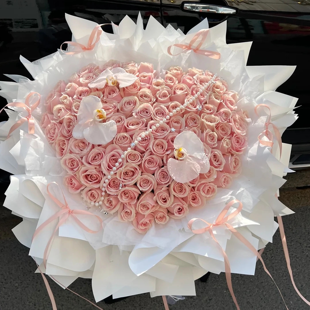 【仙女的花】99枝玫瑰粉玫瑰蝴蝶兰心型花束芭蕾风花束
