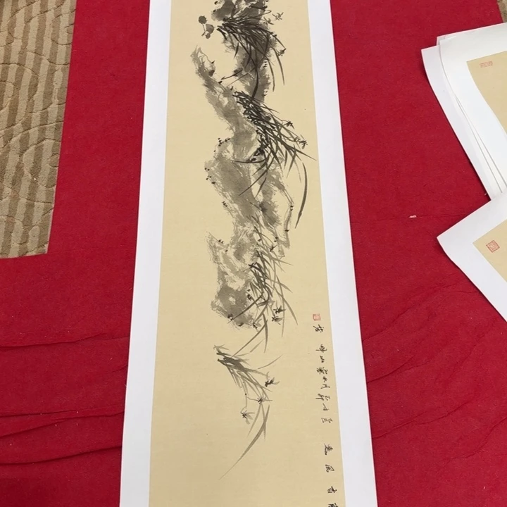 国画花鸟等图案为一体而