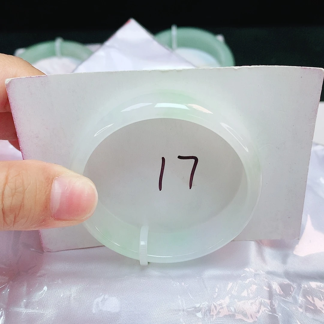 翡翠未镶嵌手镯公主镯50