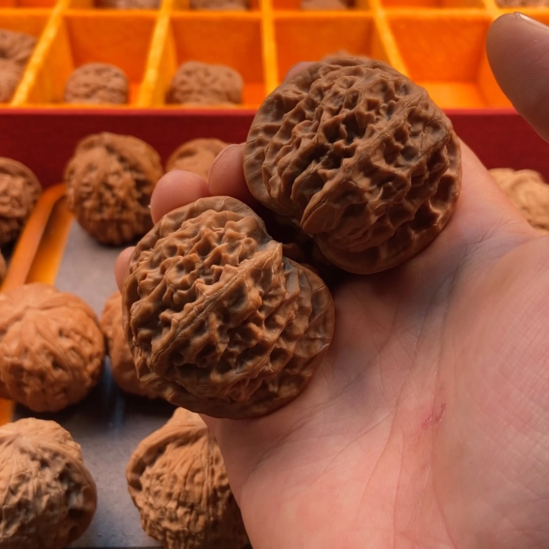 老****吊坠文玩核桃金麒麟