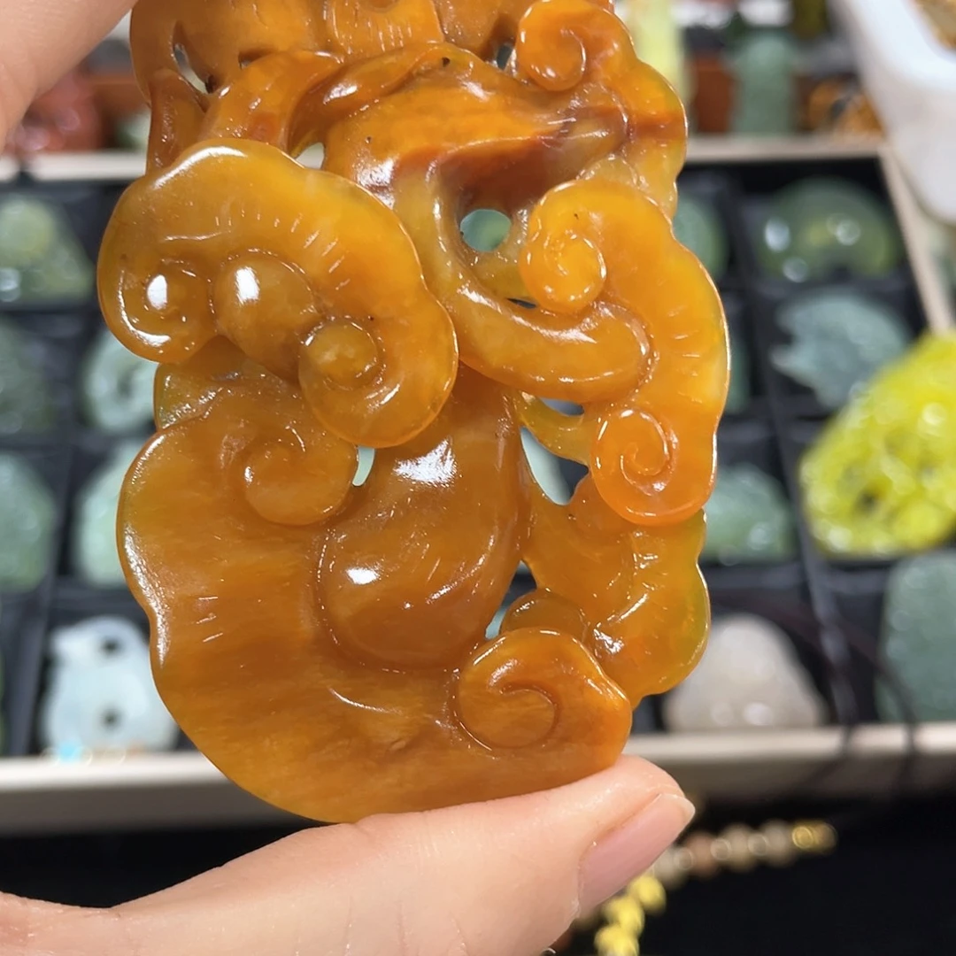 蛇纹石玉颈饰未镶嵌平**乐