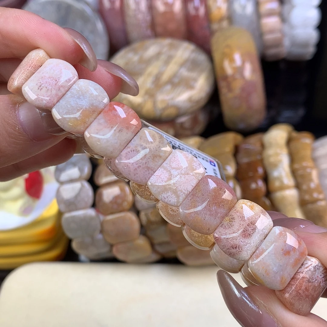 【闪购商品】颈饰未镶嵌硅化珊瑚（珊瑚玉）福利手牌11号