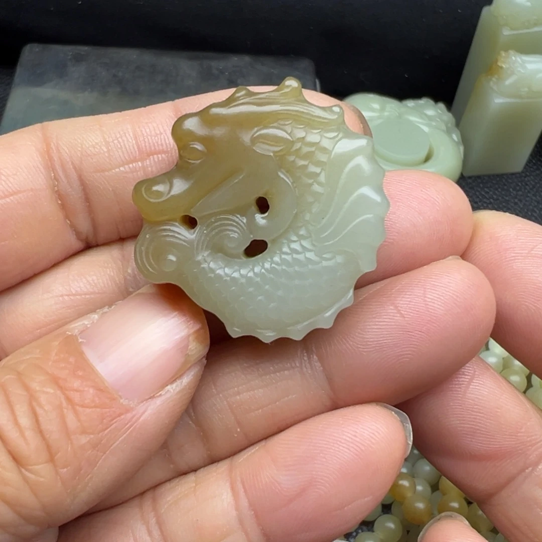和田玉（糖玉）未镶嵌吊坠(不含链)