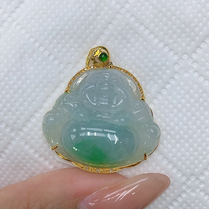 颈饰18K金镶嵌翡翠