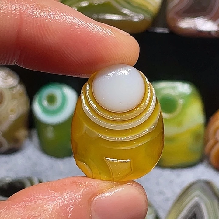 玛瑙/玉髓未镶嵌珠宝奇石