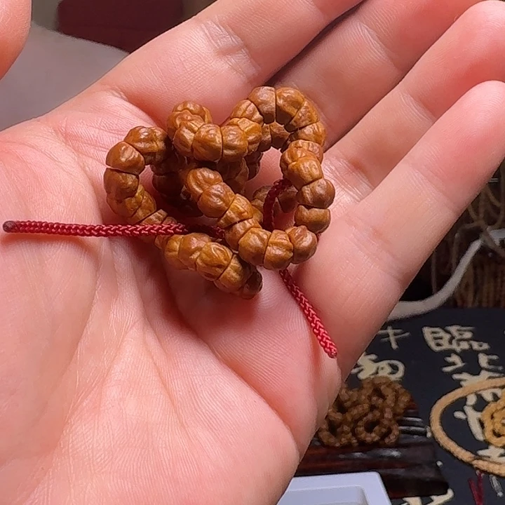 柏香籽/百香籽吊坠L****ᐝ