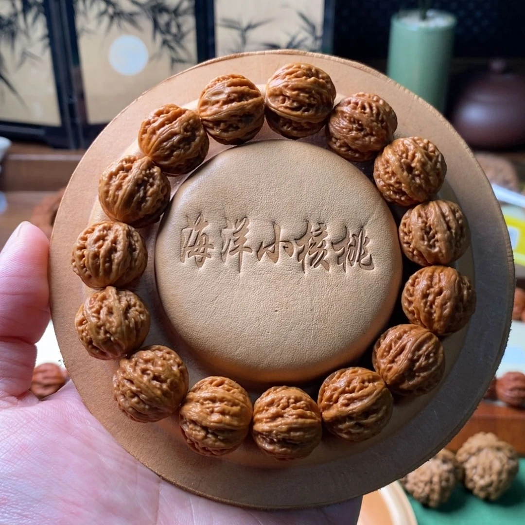 文玩核桃手串18麻花粗筋京八棱