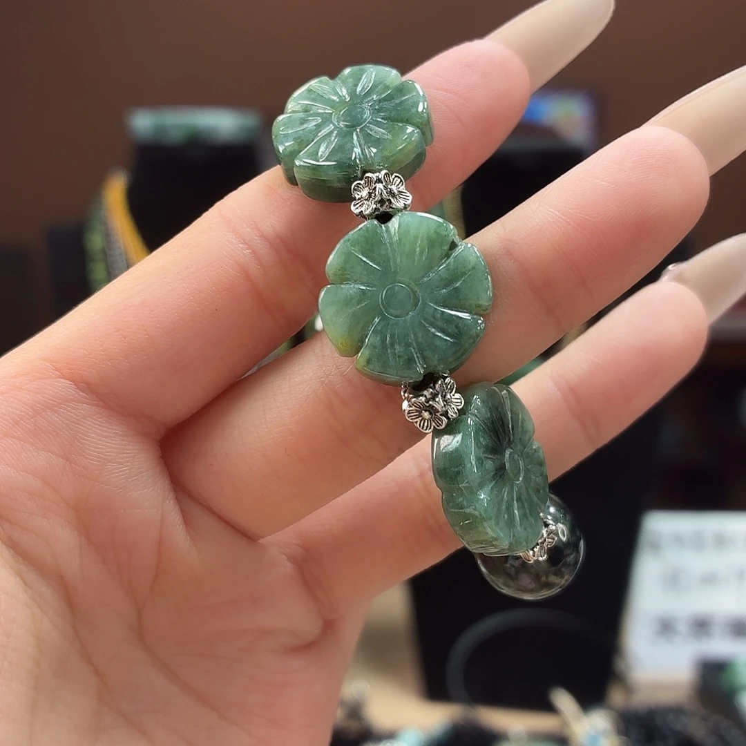 翡翠未镶嵌耳饰手串