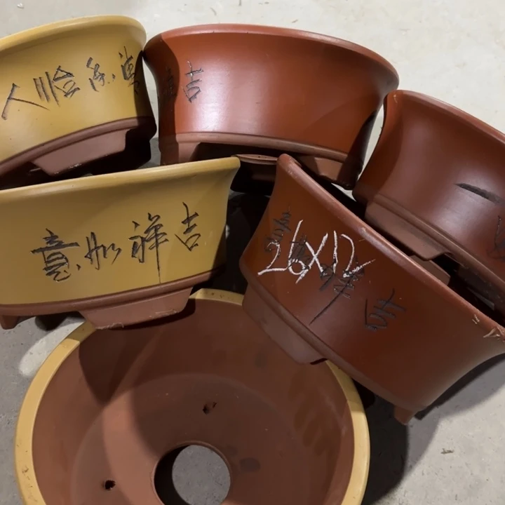 紫砂花盆100-6。  26-12。