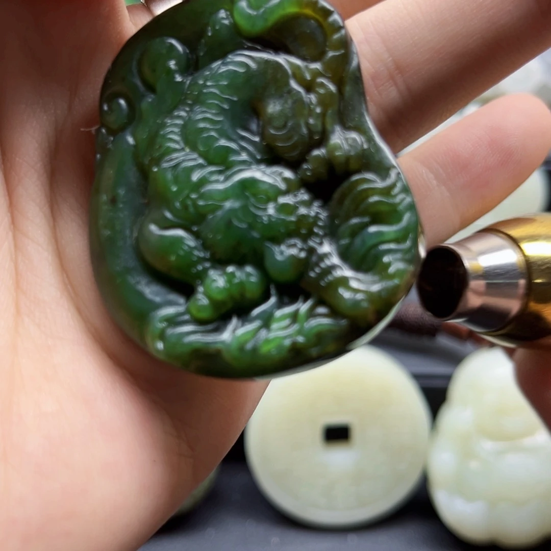 和田玉未镶嵌颈饰和田玉