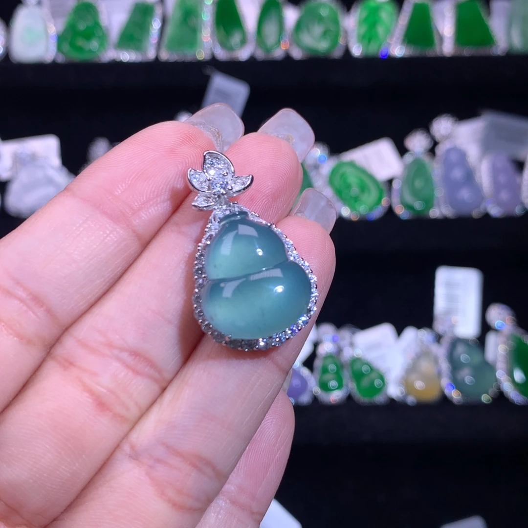 【闪购商品】颈饰银S925镶嵌翡翠