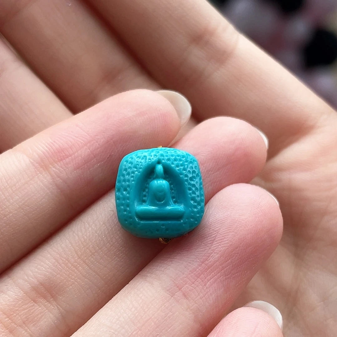 绿松石未镶嵌颈饰