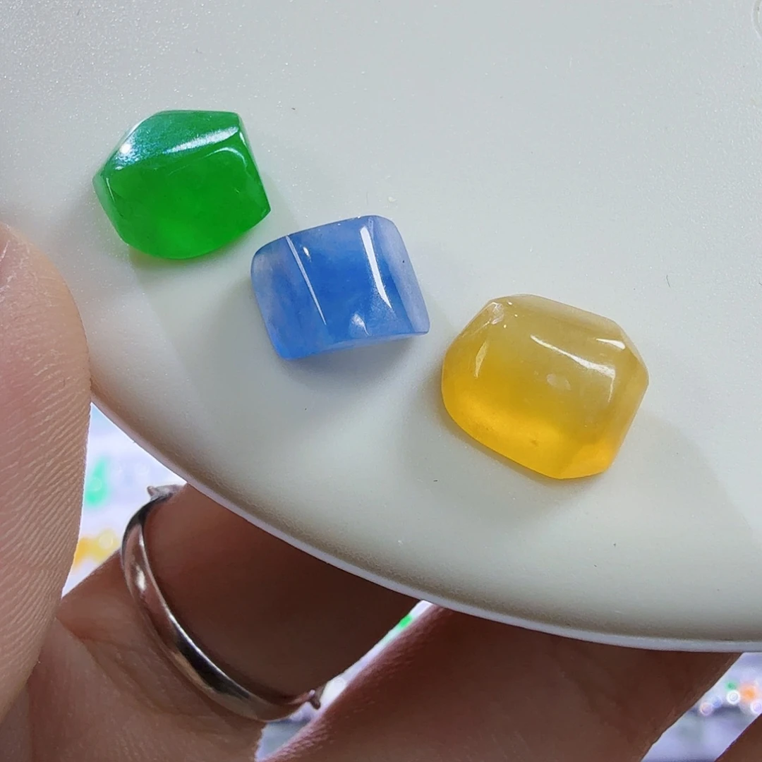 翡翠未镶嵌颈饰特价