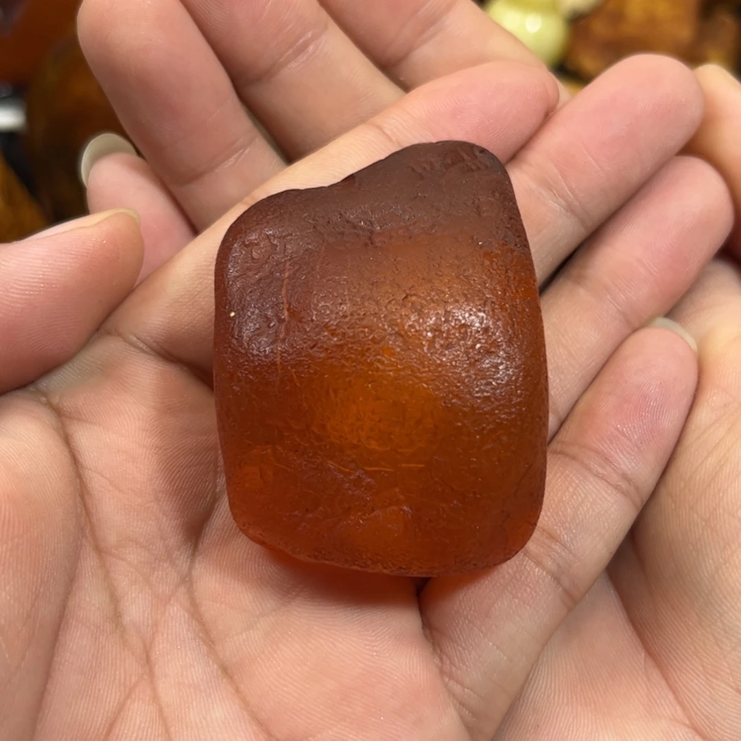 琥珀未镶嵌珠宝奇石