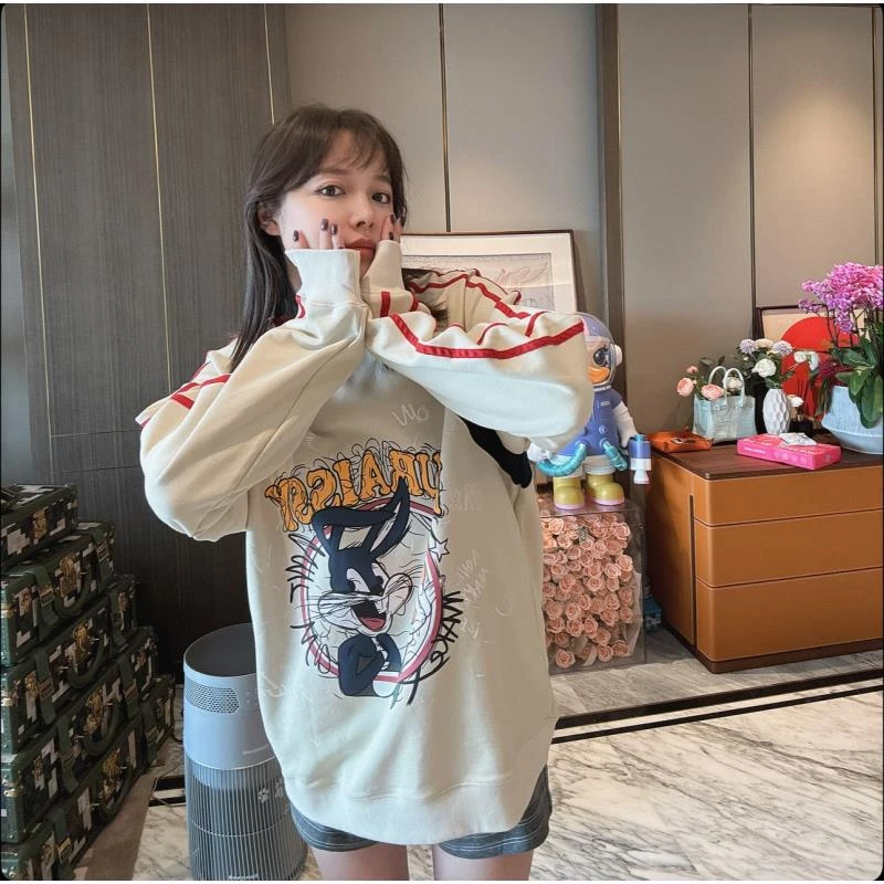 BETTERJOELAY-【小灰兔】时尚圆领套头卡通可爱卫衣休闲百搭KH1653