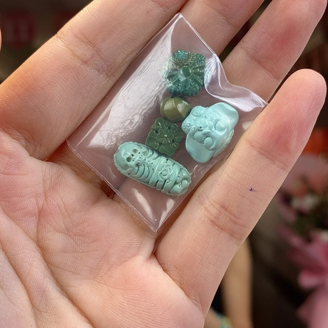 未镶嵌绿松石珠宝奇石