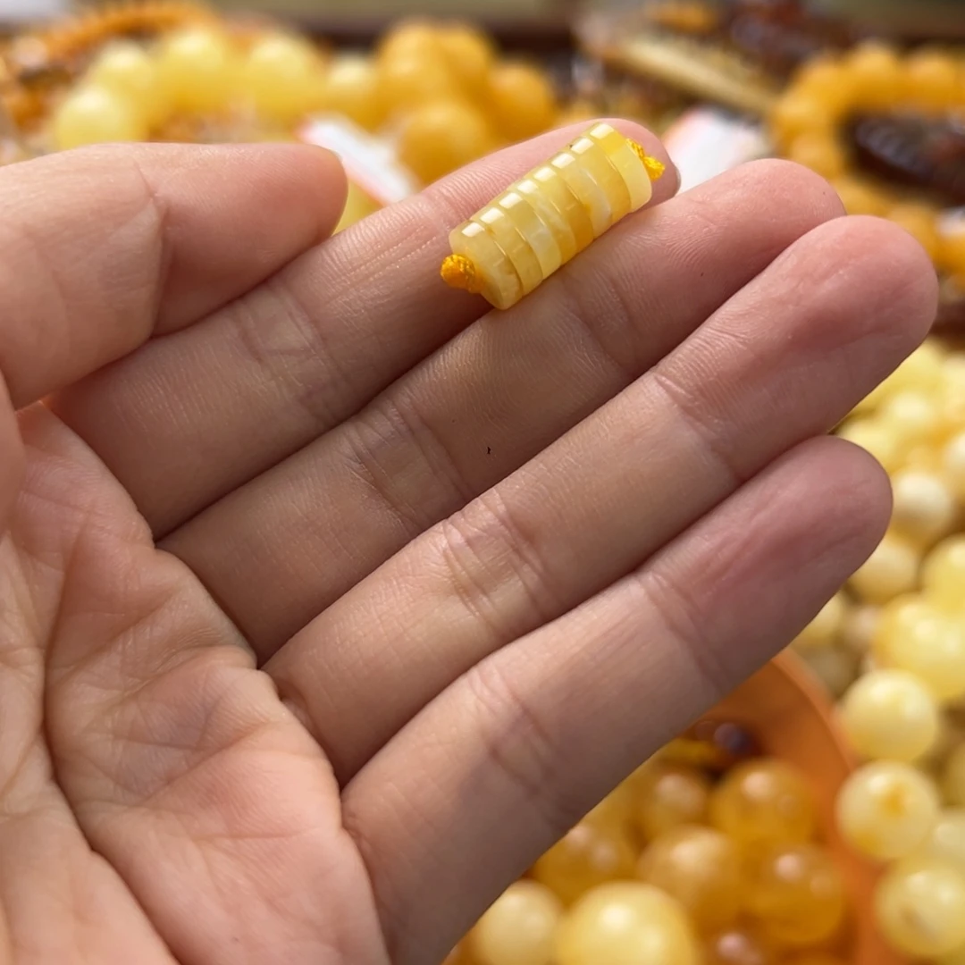 未镶嵌琥珀珠宝奇石