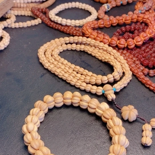 柏香籽/百香籽吊坠@*月