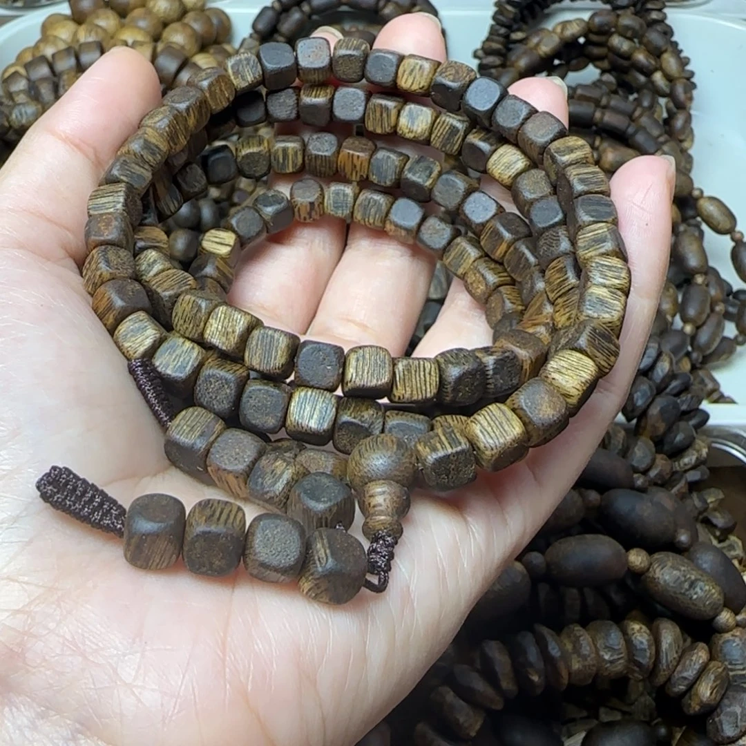 沉香手串多圈高油老料方珠0.6规格