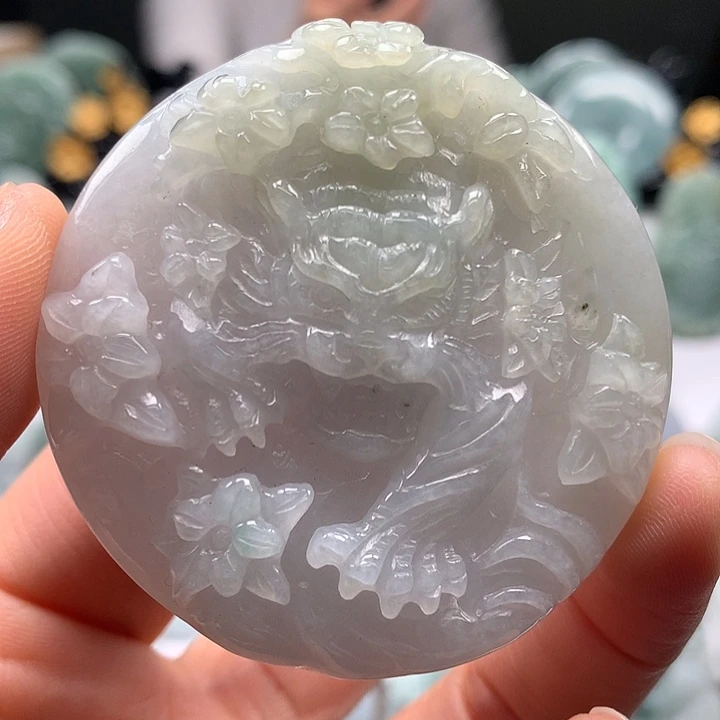 翡翠未镶嵌颈饰霸气侧漏虎虎生威两面工艺福利