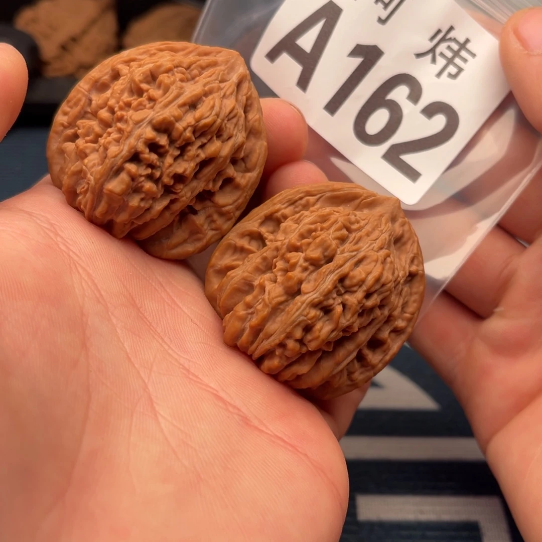 文玩核桃吊坠三角楼41