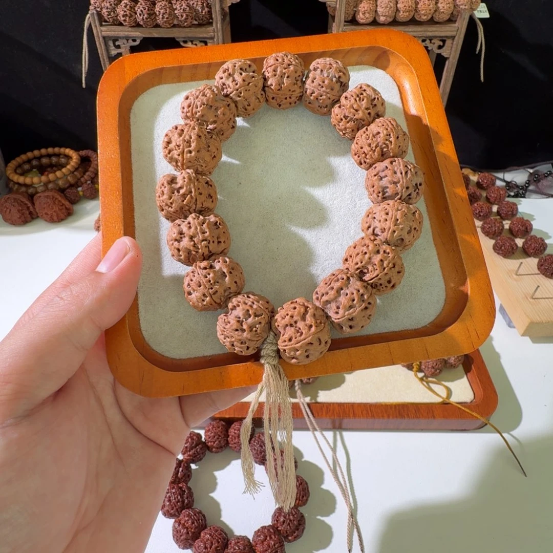 金刚菩提手串22尺寸梁梅花