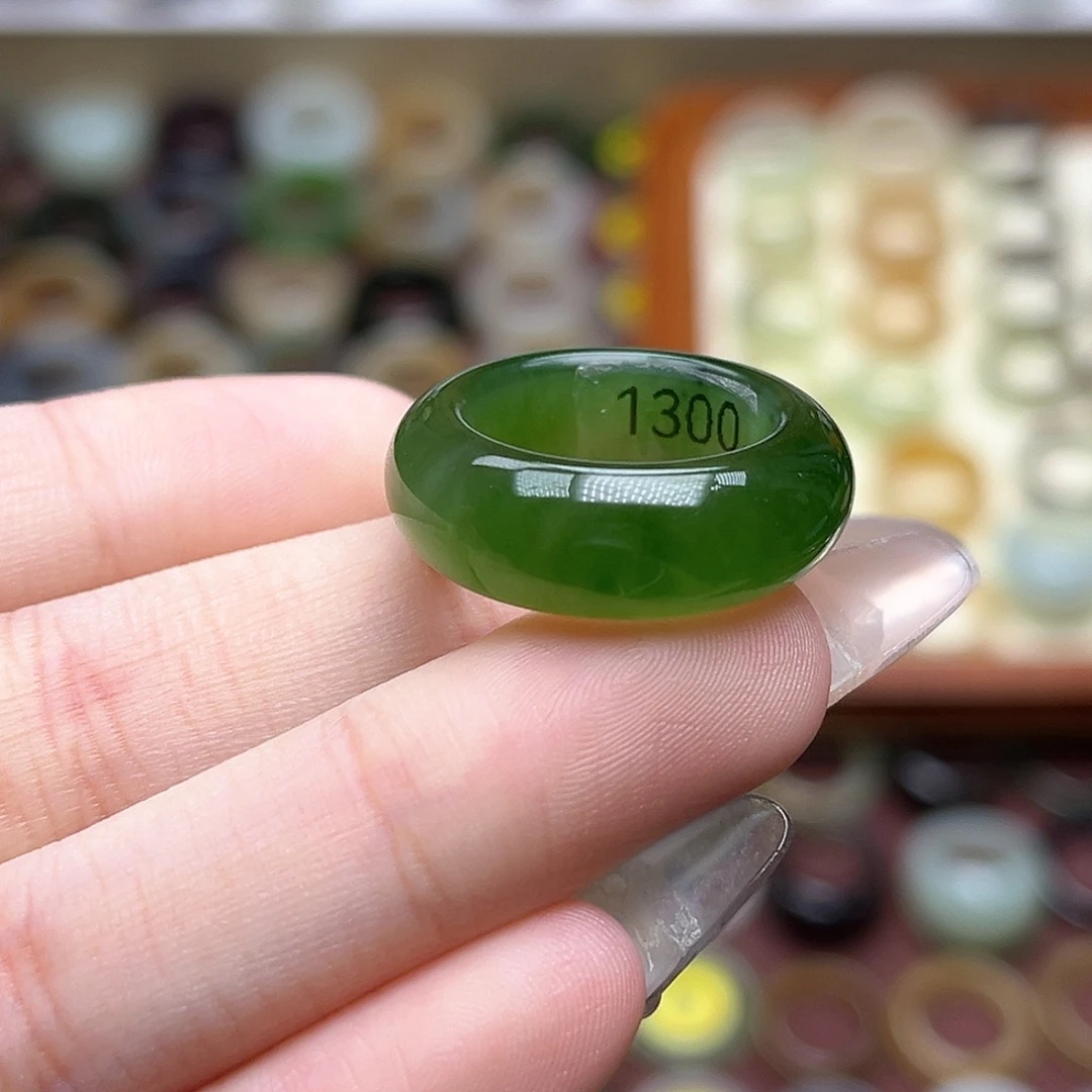 润***润和田玉未镶嵌戒指